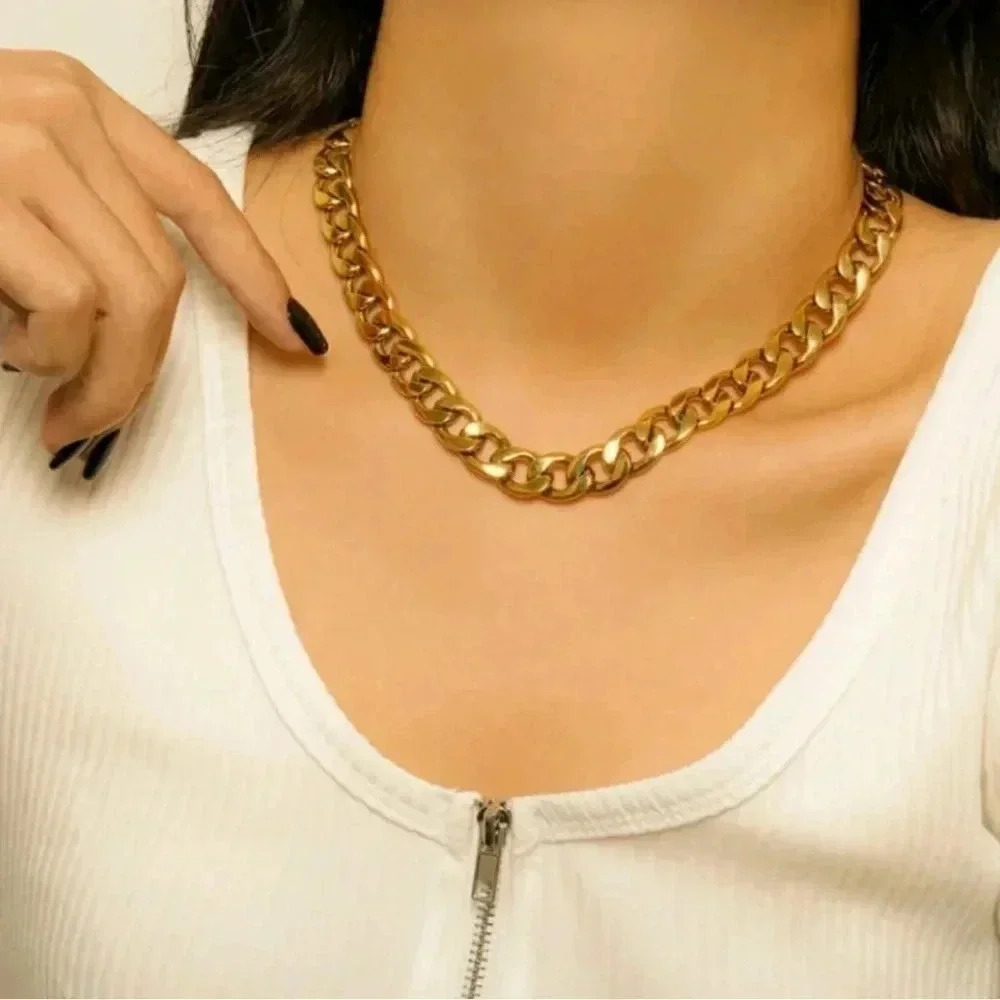 Cuban Link Dainty Gold Necklace 18k Gold Plated Chain Layering Necklace - Picture 5 of 8